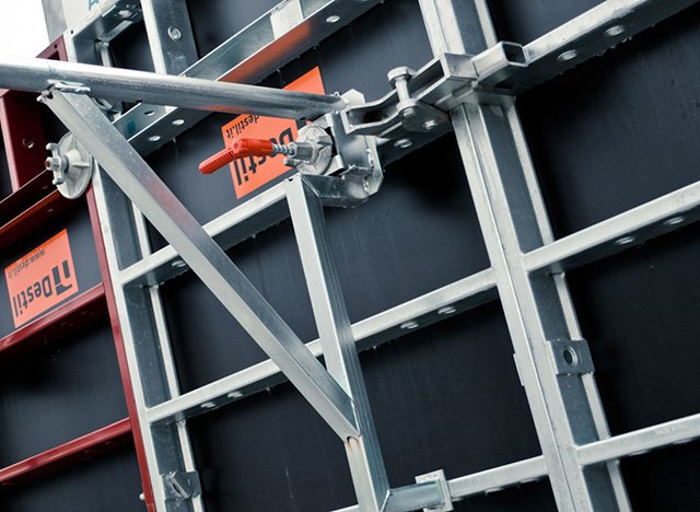 Destil2 Light Wall Formwork 60kn | Farina Formworks
