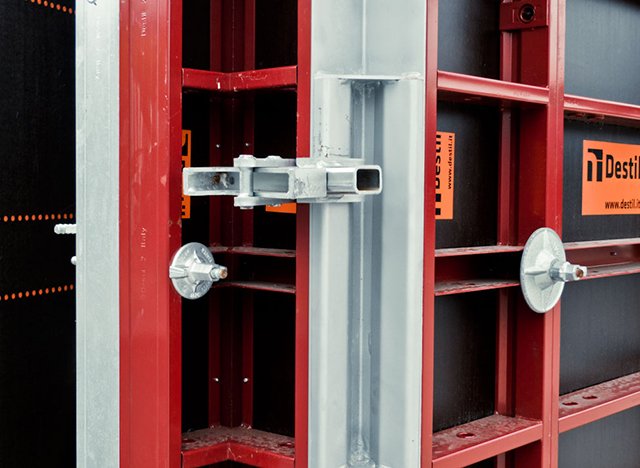 Destil2 Light Wall Formwork 60kn | Farina Formworks
